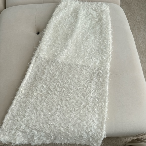 Women’s Pencil Midi Skirt In Textured Mesh in Ivory Size Xs/S - Picture 5 of 6